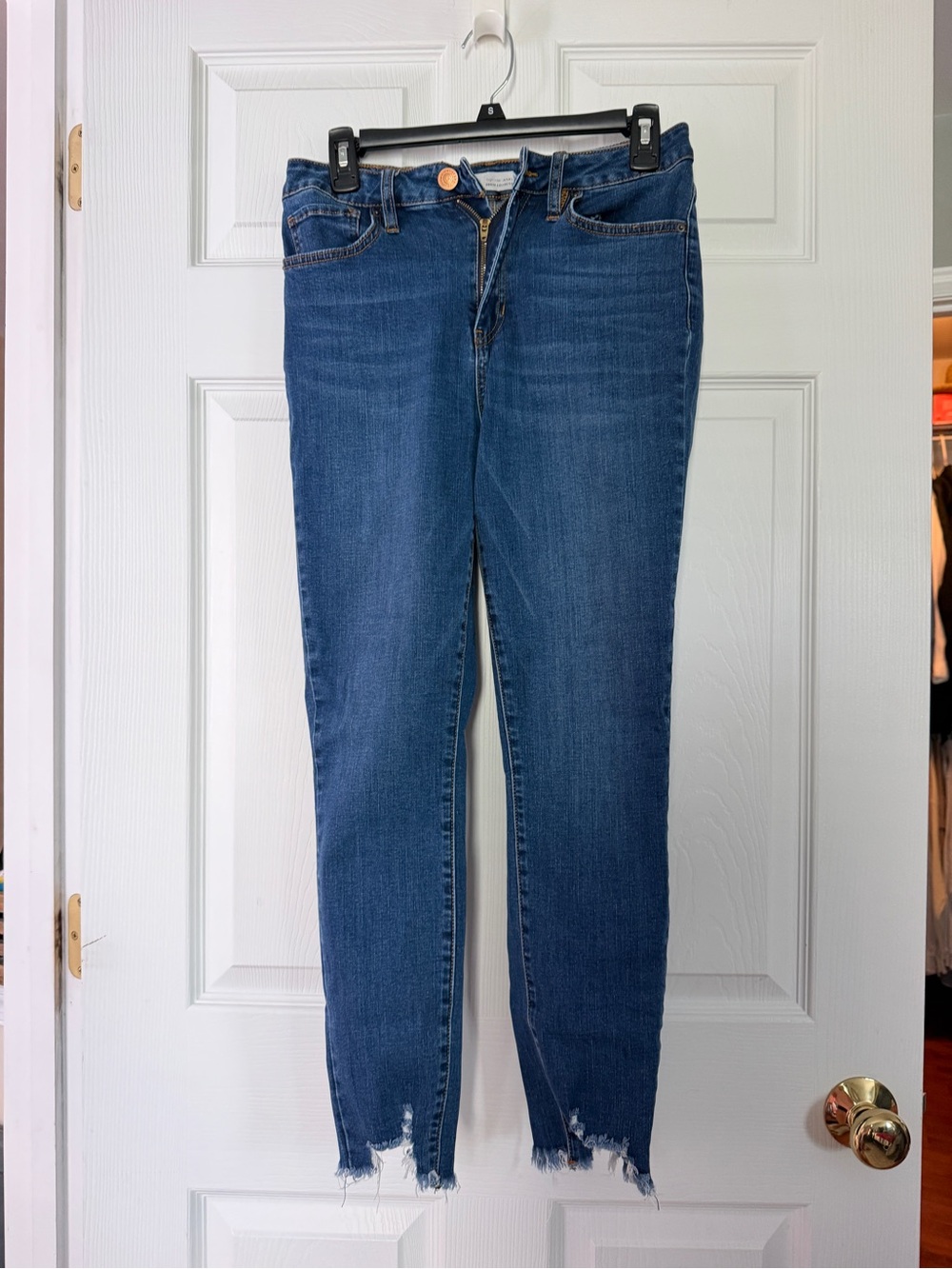 YMI Women's Dark Blue High-Rise Skinny Jeans with Distressed Hem